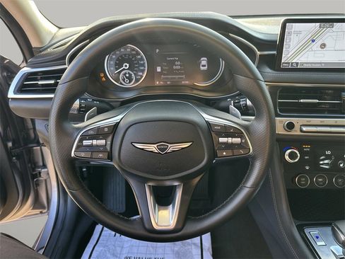 Used 2025 Genesis G70 2.5T image 15