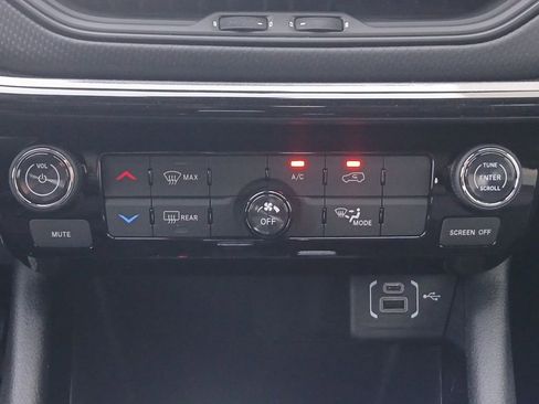 New 2026 Jeep Compass Latitude image 4