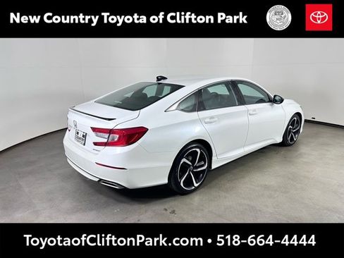 Used 2022 Honda Accord Sport image 3