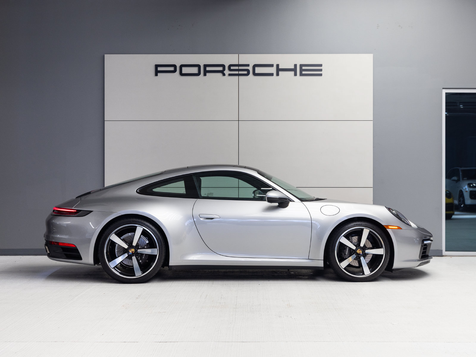 Certified 2022 Porsche 911 Carrera RWD image 8