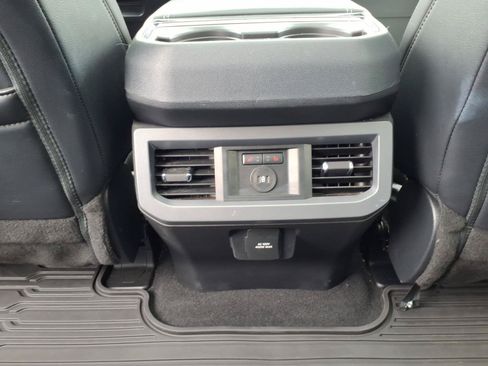 Used 2025 Ford F250 Lariat w/ Lariat Ultimate Package AWD/4WD image 16