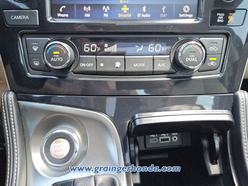 Used 2023 Nissan Maxima Platinum w/ Sport Mat Group FWD image 17
