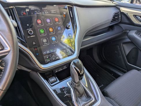 Used 2025 Subaru Outback Premium image 20