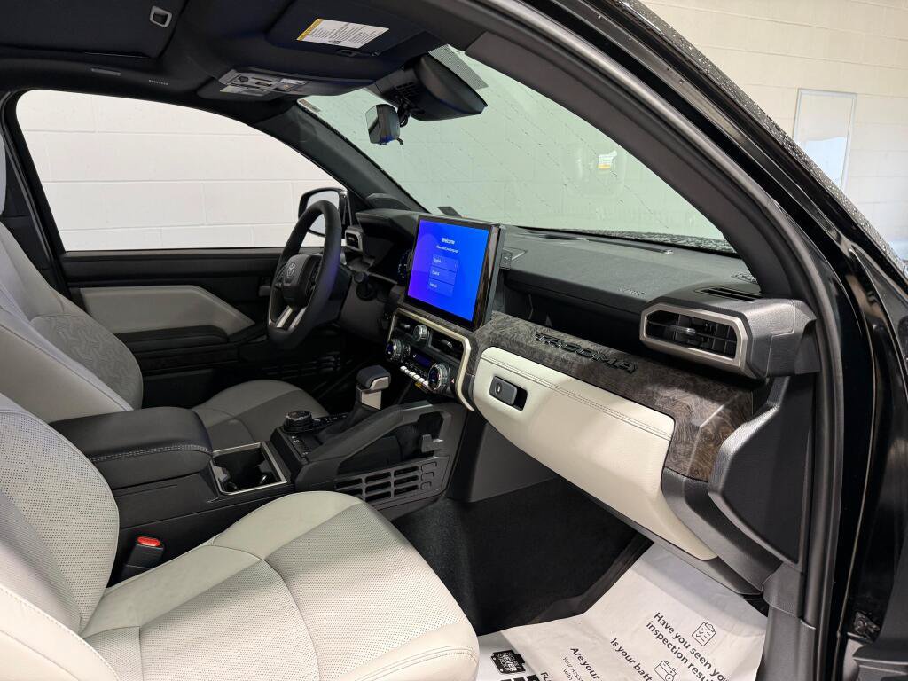 Certified 2026 Toyota Tacoma Limited AWD/4WD image 11