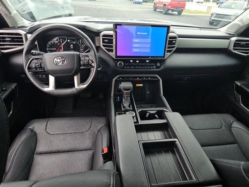 Used 2022 Toyota Tundra Limited AWD/4WD image 8