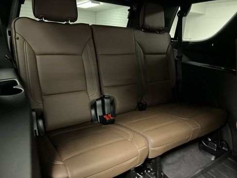 Certified 2025 Chevrolet Tahoe High Country AWD/4WD image 28