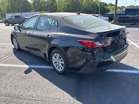 Used 2026 Toyota Camry LE w/ Convenience Package FWD image 9