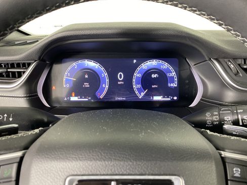 Used 2023 Jeep Grand Cherokee Altitude AWD/4WD image 22