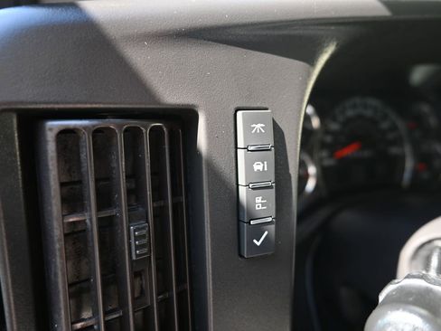 Used 2020 GMC Savana 3500 Extended w/ Driver Convenience Package image 19