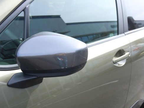 Used 2025 Subaru Forester Premium image 12