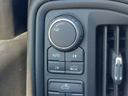 Used 2022 Chevrolet Silverado 1500 Custom AWD/4WD image 32