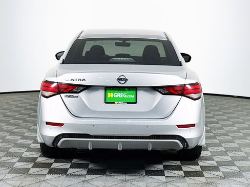 Used 2022 Nissan Sentra S w/ Electronics Package FWD image 8