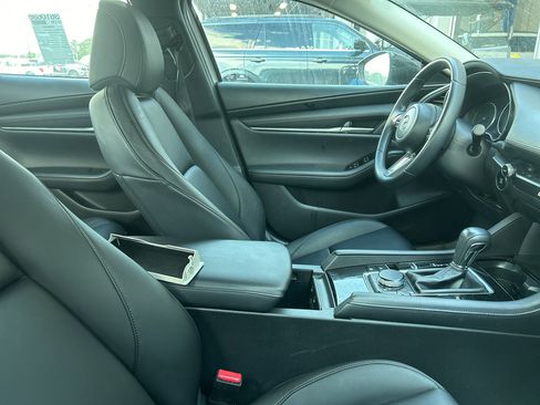 Used 2025 MAZDA MAZDA3 s FWD image 3