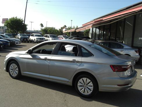Used 2020 Volkswagen Jetta S w/ Driver Assistance Package FWD image 9