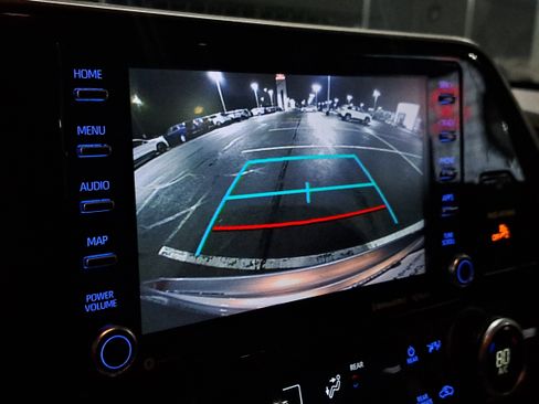 Certified 2021 Toyota Highlander XLE image 31