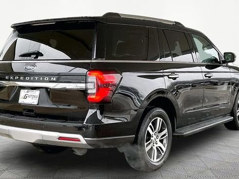 Used 2024 Ford Expedition Limited image 5