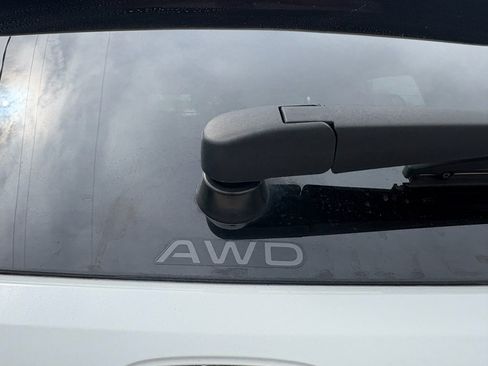 Used 2024 Honda HR-V EX-L image 6