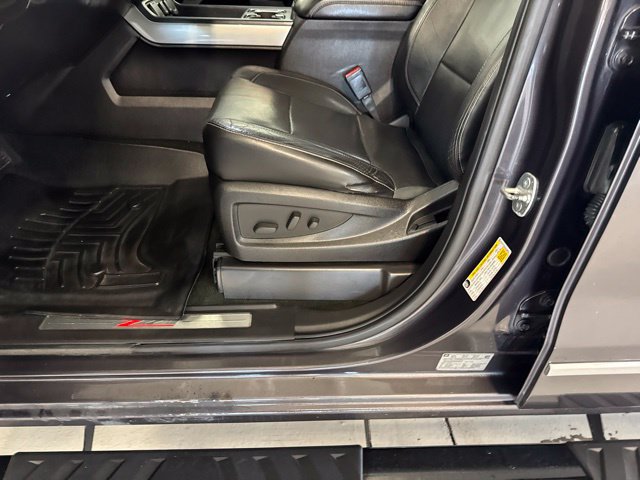 Used 2014 Chevrolet Silverado 1500 LTZ AWD/4WD image 32