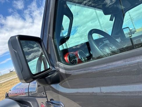 Used 2023 Jeep Gladiator Rubicon w/ Trailer Tow Package image 30