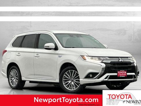 Used 2020 Mitsubishi Outlander SEL image 1