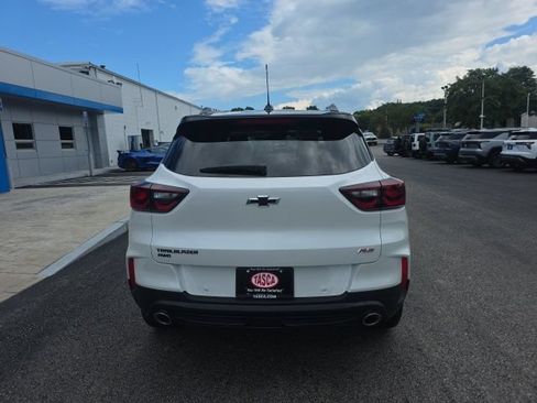 New 2026 Chevrolet TrailBlazer RS w/ Convenience Package AWD/4WD image 3