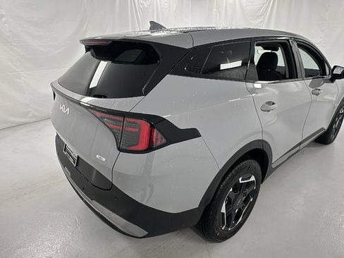 New 2026 Kia Sportage S image 3