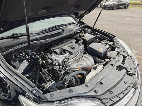 Used 2017 Toyota Camry XLE FWD image 40