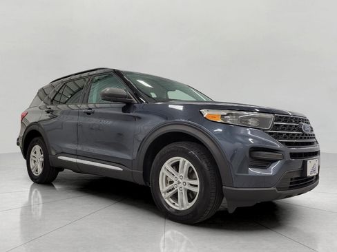 Certified 2024 Ford Explorer XLT w/ Class IV Trailer Tow Package AWD/4WD image 1
