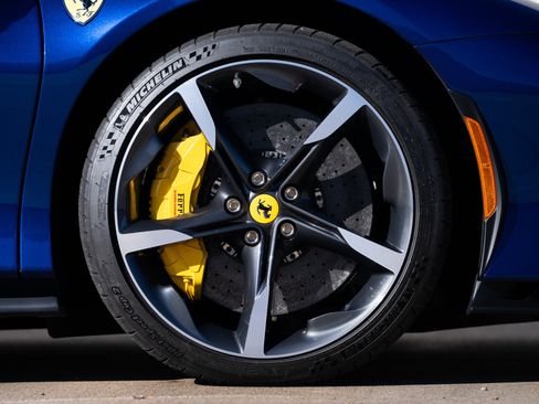 Used 2025 Ferrari SF90 Spider image 36