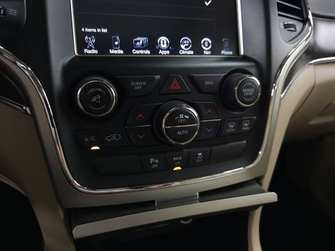 Used 2014 Jeep Grand Cherokee Limited AWD/4WD image 25