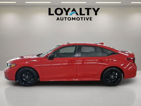 Used 2025 Honda Civic Sport image 2