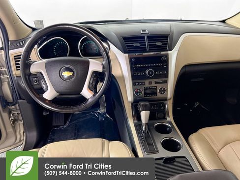 Used 2011 Chevrolet Traverse LTZ image 25
