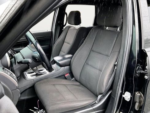 Certified 2020 Jeep Grand Cherokee Laredo image 21