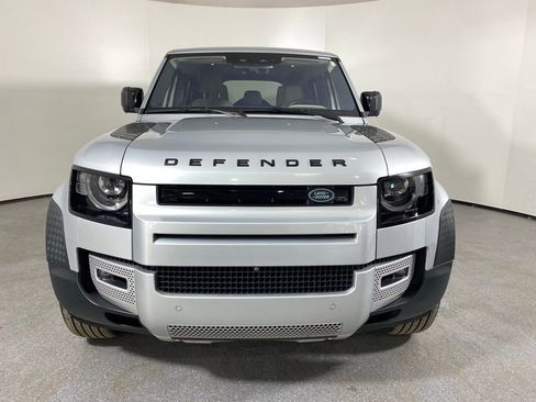 Used 2020 Land Rover Defender 110 SE AWD/4WD image 2
