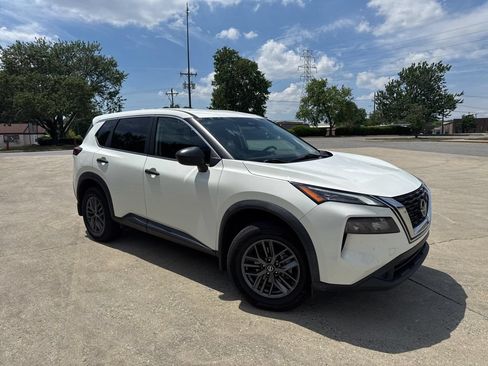 Used 2021 Nissan Rogue S FWD image 8