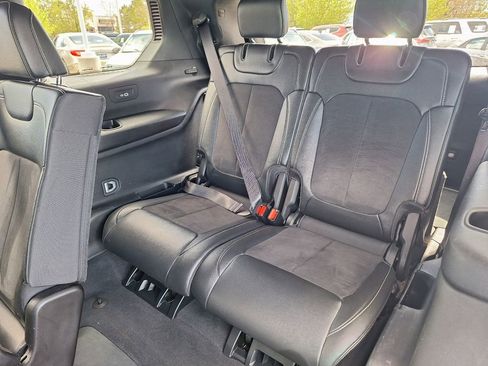 Used 2024 Jeep Grand Cherokee L Laredo AWD/4WD image 12