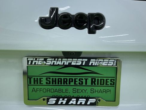 Used 2021 Jeep Cherokee Latitude Plus image 13