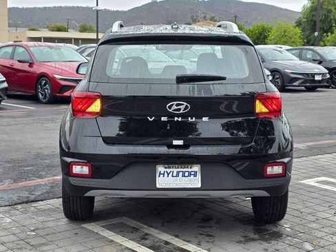 New 2025 Hyundai Venue SEL image 6