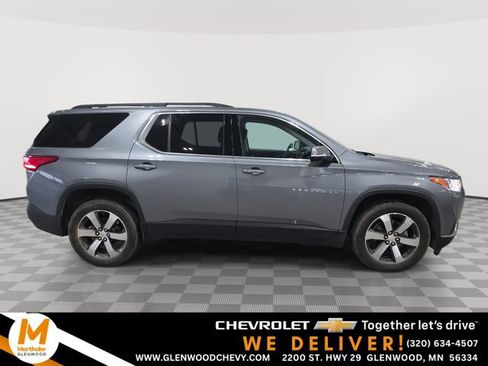 Used 2020 Chevrolet Traverse LT w/ LT Premium Package AWD/4WD image 1
