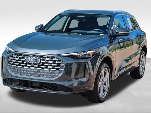Certified 2025 Audi Q5 Premium Plus AWD/4WD image 3
