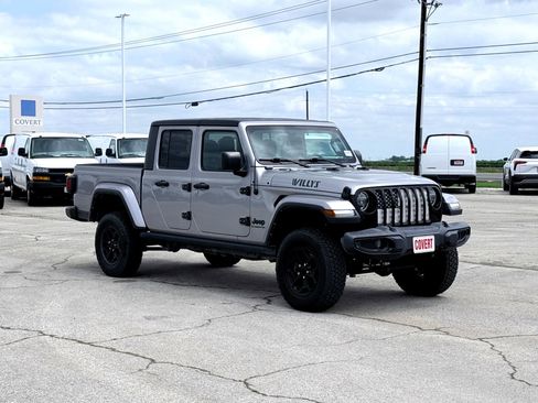 Used 2021 Jeep Gladiator Sport AWD/4WD image 8