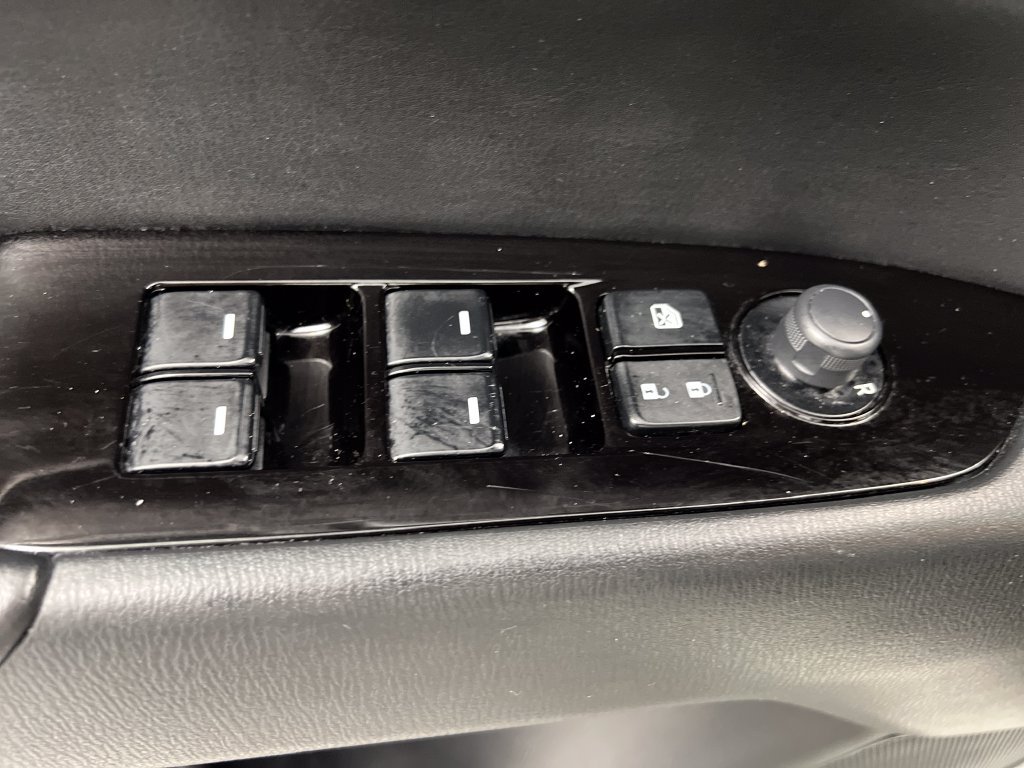 Used 2025 MAZDA CX-5 AWD 2.5 S w/ Preferred Package image 16