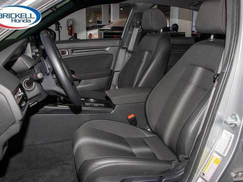 Used 2025 Honda Civic Sport image 15
