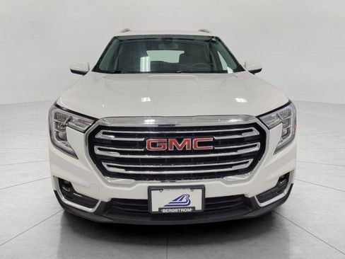 Used 2024 GMC Terrain SLT image 14