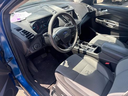 Used 2017 Ford Escape SE w/ Equipment Group 201A AWD/4WD image 9