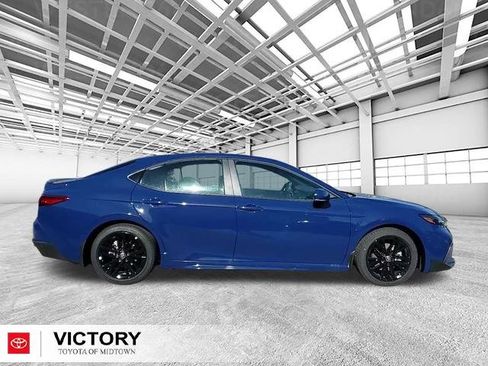 Used 2026 Toyota Camry SE image 2