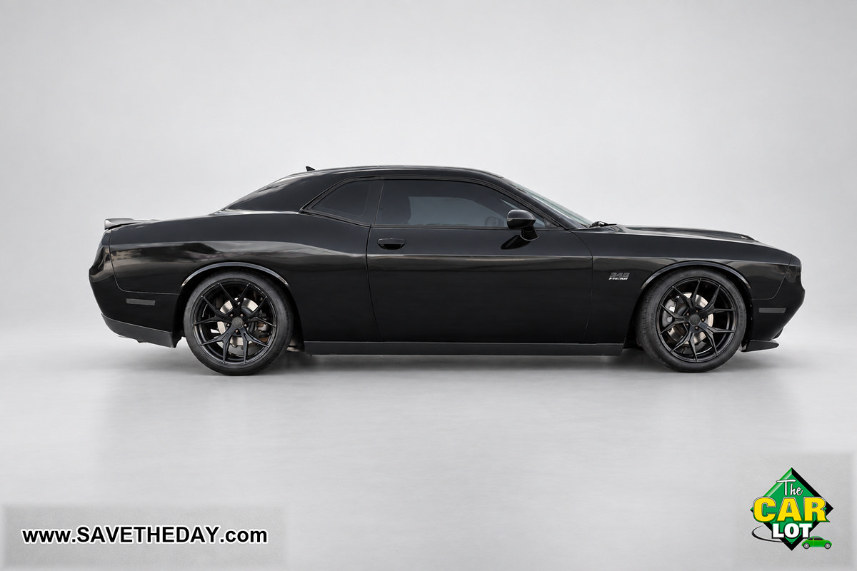 Used 2018 Dodge Challenger R/T w/ Blacktop Package RWD image 9
