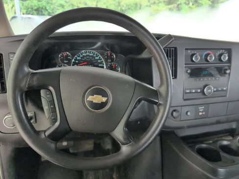 Used 2013 Chevrolet Express 2500 RWD image 14
