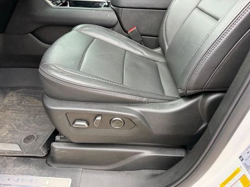 Used 2023 GMC Yukon XL Denali AWD/4WD image 22