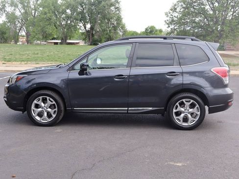 Used 2017 Subaru Forester 2.5i Touring AWD/4WD image 9